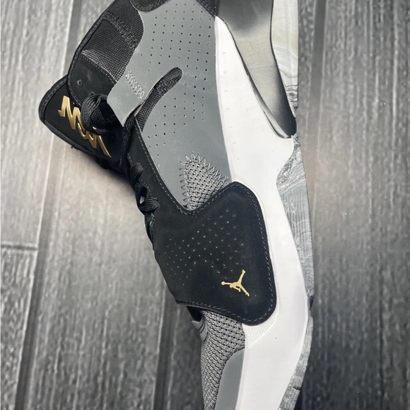 Jordan Zion 2 TB Basketball Mens Size 11.5 Black Metallic Gold “Fits Small” - Picture 8 of 13